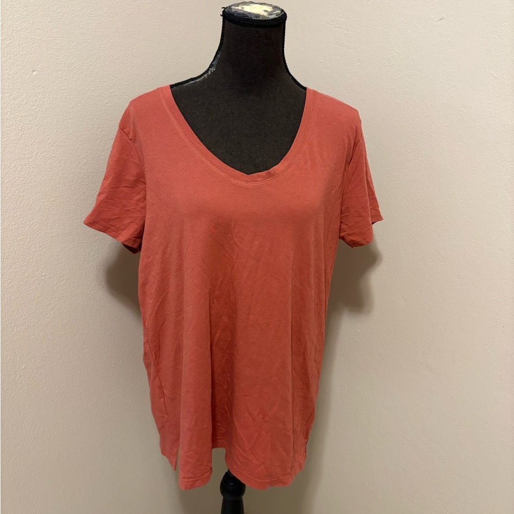 Eddie Bauer Women's Coral V-Neck Top Size Large